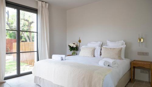 King Room with Pool View