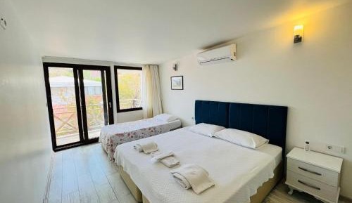 Triple Room with Balcony
