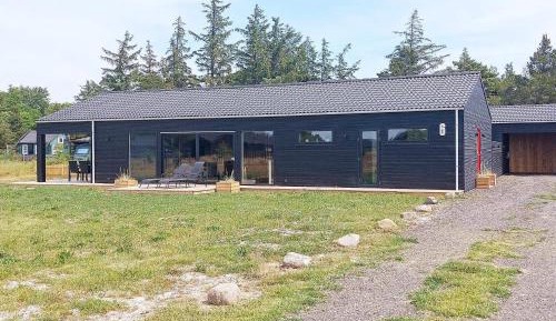 Four-Bedroom Holiday Home