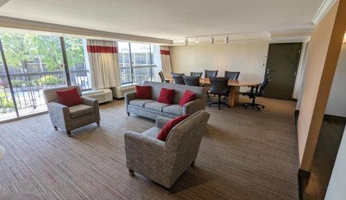 Parlor, Alternate bed: sofa bed, Pool view, Balcony