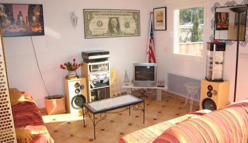 Apartment (6 Adults)