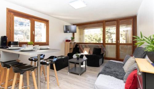 Apartment (4 Adults)