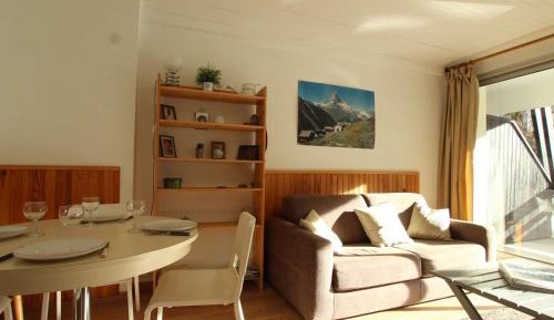 Apartment (6 Adults)