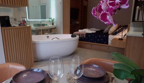 Studio with Spa Bath