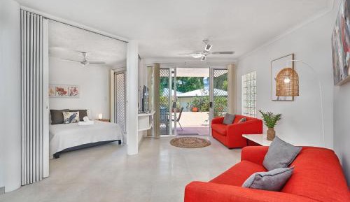 One-Bedroom Apartment - Pool/Garden View