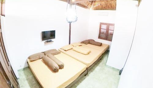 Triple Room with Private Bathroom