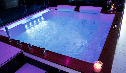 Suite with Spa Bath