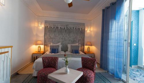 Deluxe Suite with Terrace 
