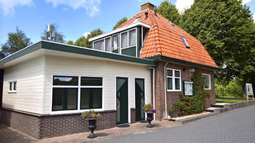 Seven-Bedroom House