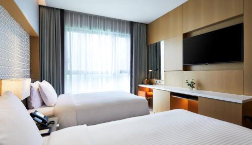 Connecting Rooms
