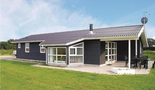 Four-Bedroom Holiday Home