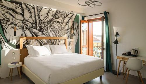 Superior Deluxe Double or Twin Room 