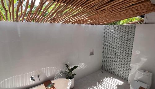 Queen Room with Garden View