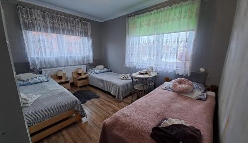 Standard Twin Room with Shared Bathroom