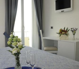 Double or Twin Room with Sea View