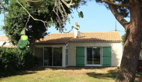 Holiday Home (4 Adults)