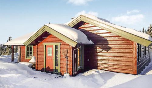 Three-Bedroom Holiday Home 