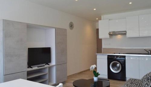Apartment (2 Adults)