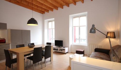 Apartment (6 Adults)