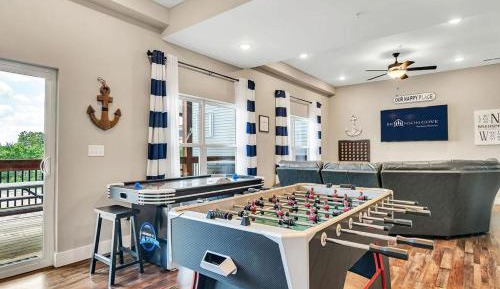 Seven-Bedroom Holiday Home