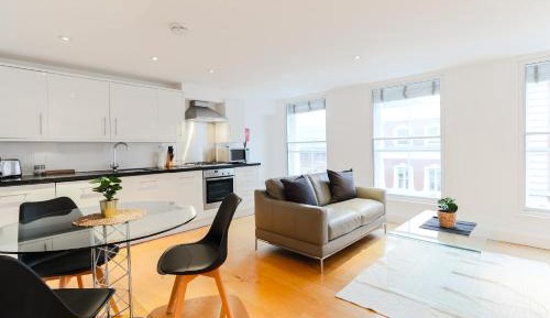 Deluxe Apartment