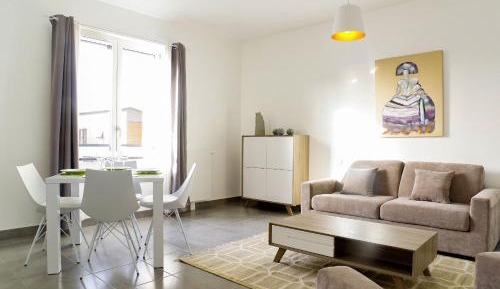 One-Bedroom Apartment