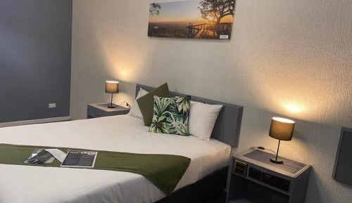 Double or Twin Room for 1 person (Non pet)