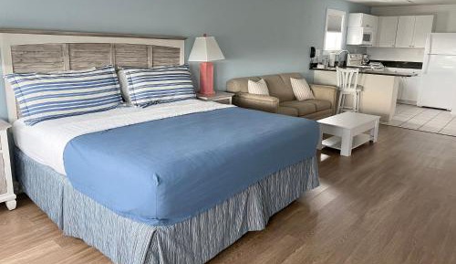 King Studio with Sofa Bed