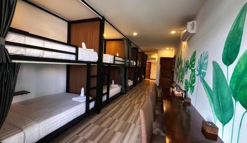 Bed in 10-Bed Mixed Dormitory Room