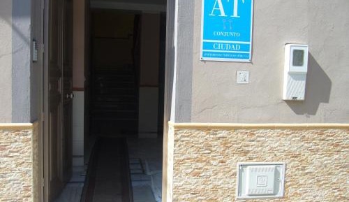 Two-Bedroom Apartment (4 Adults)