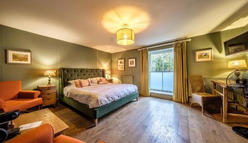 Large Double Room