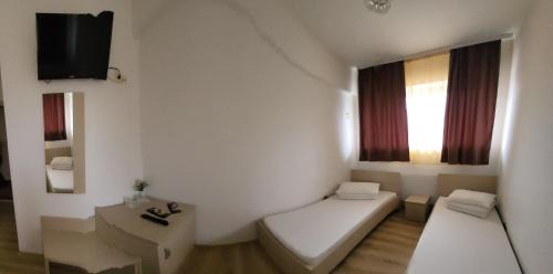Twin Room with Bathroom
