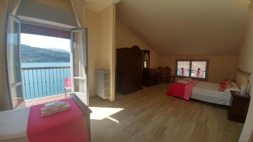 Family Room with Lake View
