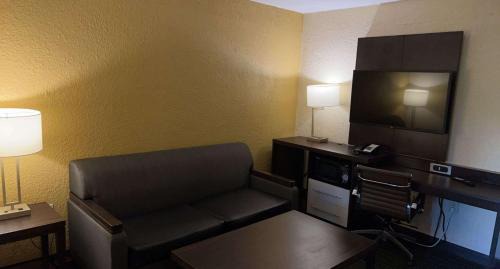 One-Bdroom King Suite