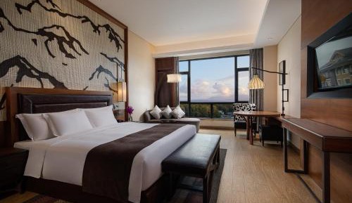 King Room with Mountain View