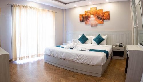 Deluxe Double or Twin Room