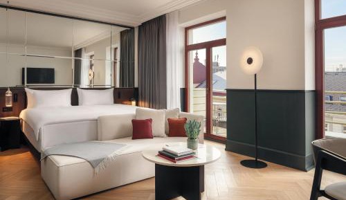 Executive Suite with Balcony