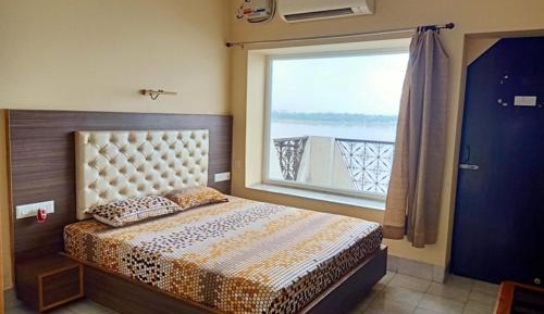 King Room with Balcony