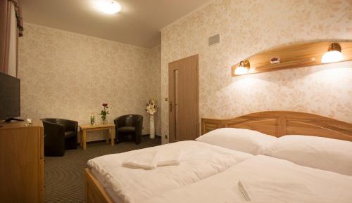 Double room with dinner and hourly entrance to the sauna world