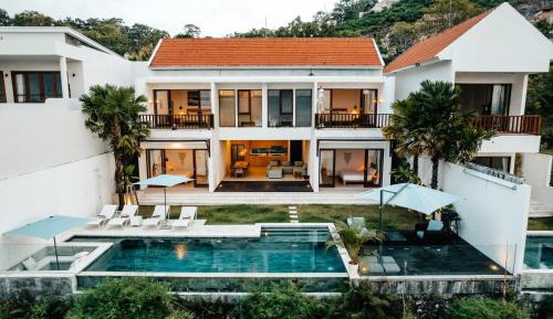 Villa with Sea View