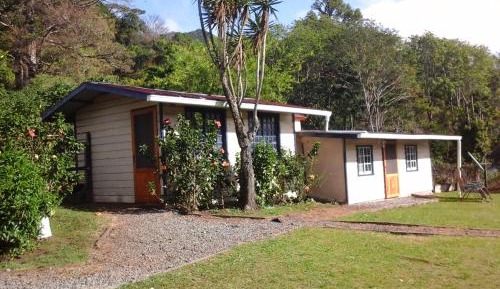 Bungalow (4 Adults)