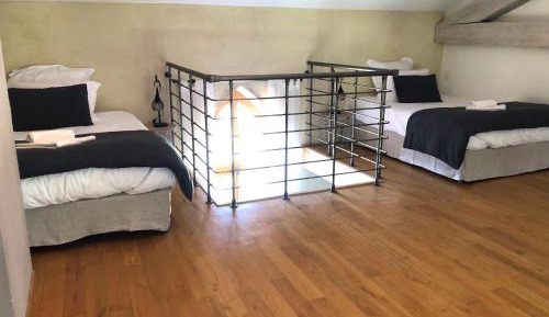Deluxe Family Room
