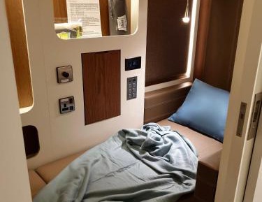 FlexiSuite Pod - 10 Hour Day Stay from 13:00-23:00 hrs (1pm-11pm)