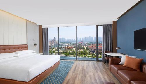 Premier King Room with Balcony