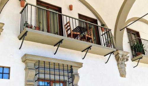Deluxe Suite with Balcony