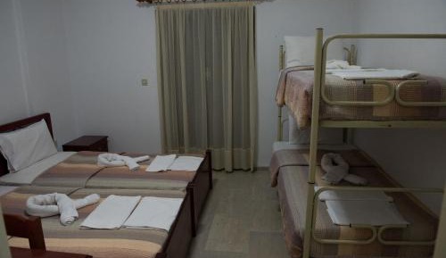 Quadruple Room with Terrace