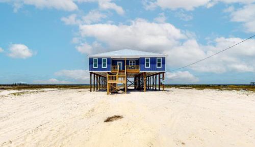 Five Bedroom Holiday Home