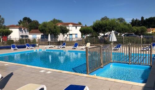 Holiday Home (4 Adults)