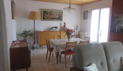 Holiday Home (6 Adults)