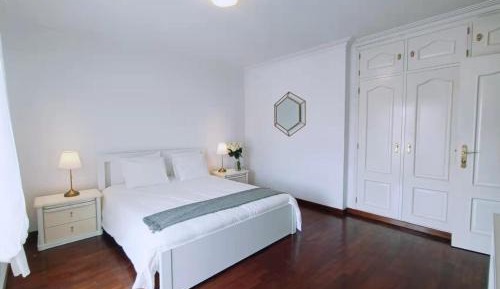 Queen Room with Pool View